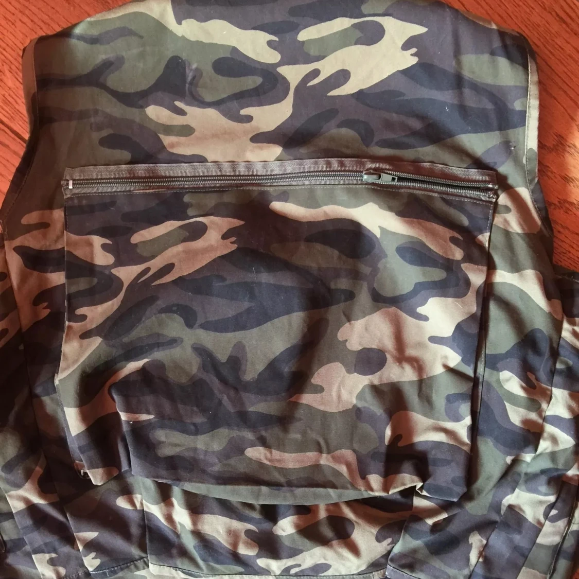 Grön camo väst / flera smarta fickor / unisex / outdoor / jakt / fiske (S) - 90