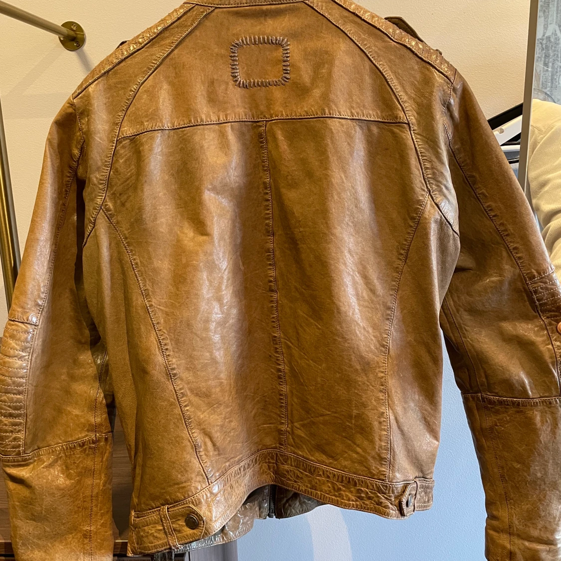 Tigha Läderjacka, M - 90