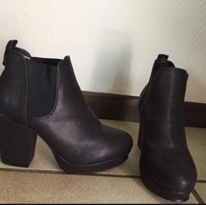 Skor 38 - Good condition Never wear Asos 38