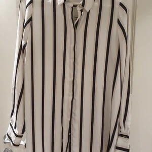 Skjorta - Väldigt skön o följsam skjorta