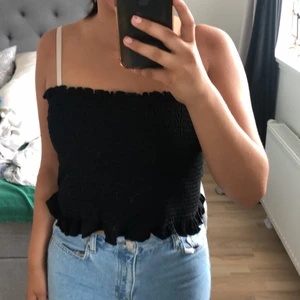 linne - ett super fint linne utan armar aldrig använt.(köpare står för frakt)❤️