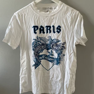 T-shirt med tryck stl. XS/S - Snygg tskirt med tryck! Från S&S👩‍🎤 Mycket gott skick!