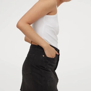 Jeanskjol - Intressekoll på min Jeans kjol från hm i storlek 38 passar mig som har 36 vanligtvis! Så snygg! 