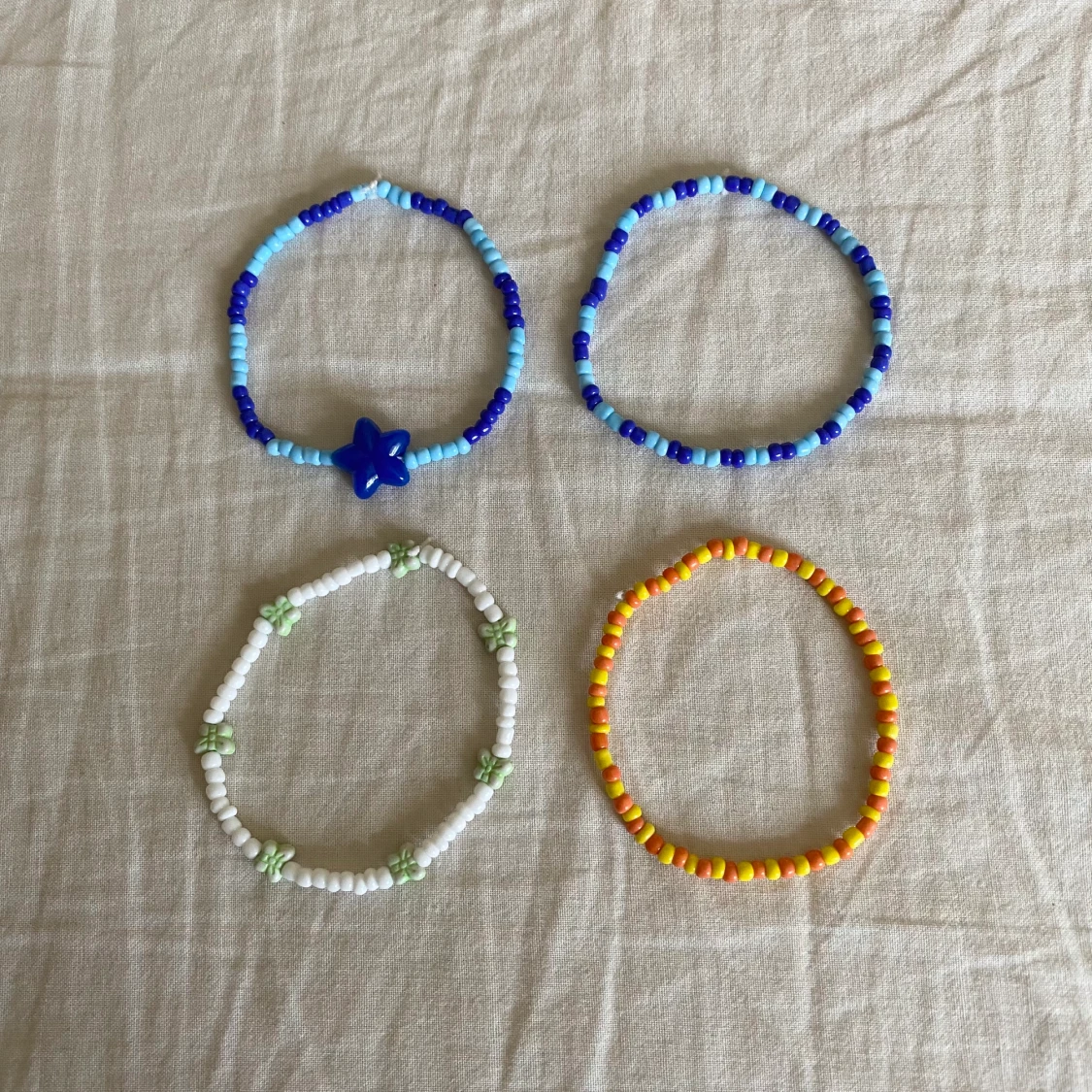 Gulliga armband💫 - 90