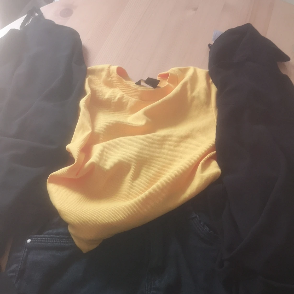 Säljer alla dessa kläder i påse för 200kr - 91