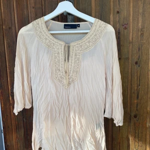 Jättefin blus - Begie blus från Kappahl