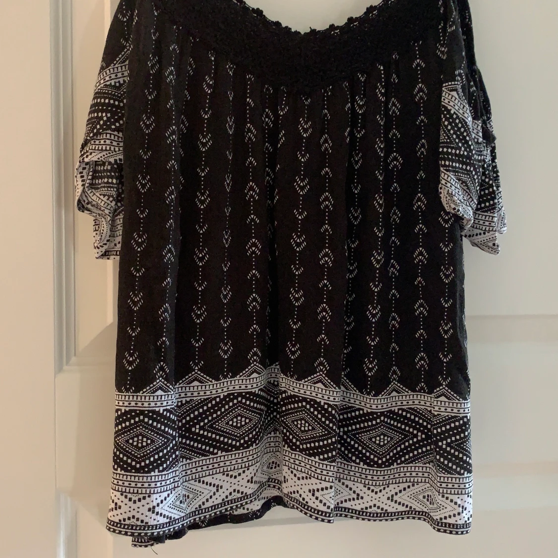 Svart/Vitt linne  - 90