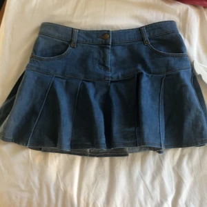 Y2k kjol - Asgullig y2k kjol! Inga defekter:)