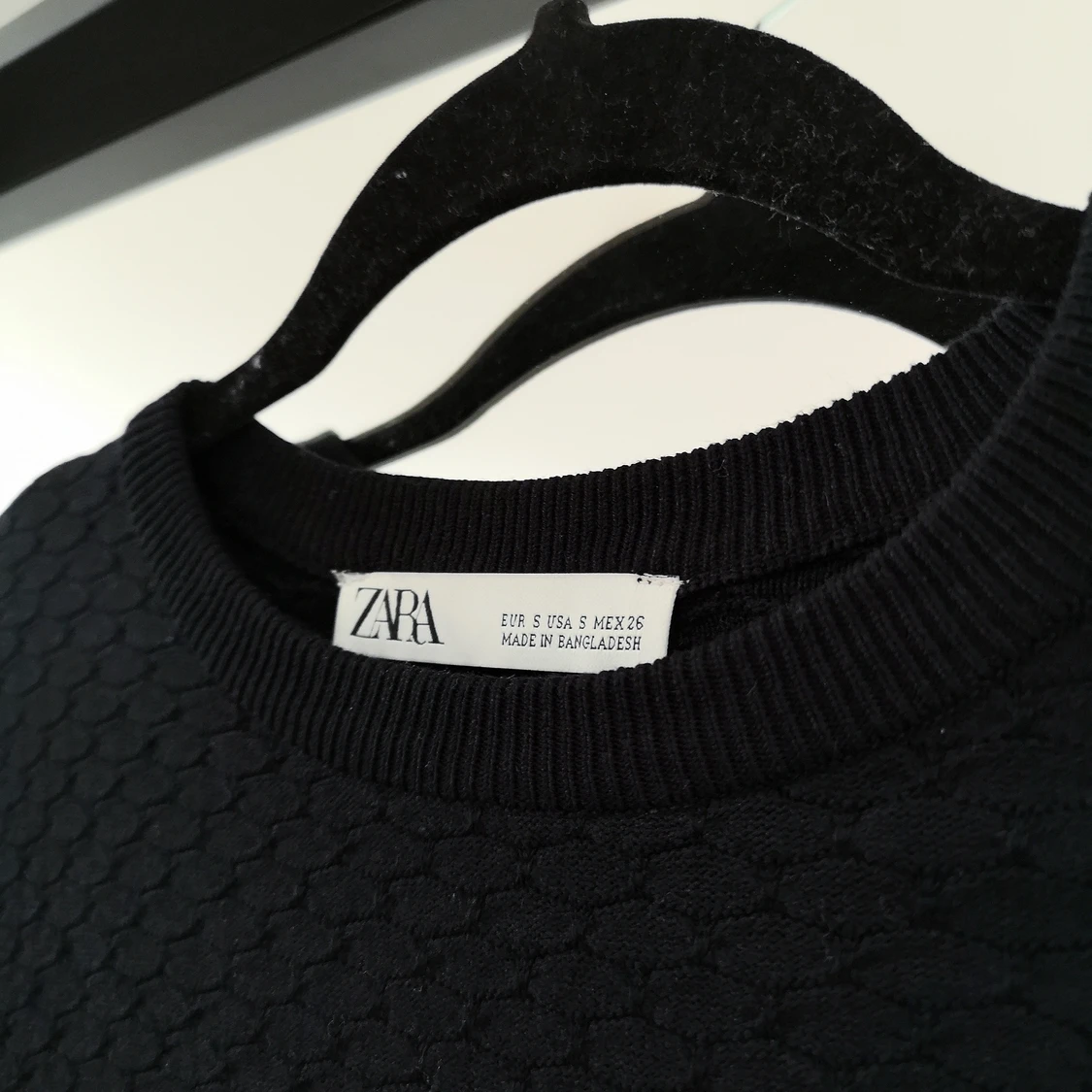 Svart stickad tröja i storlek S - 91