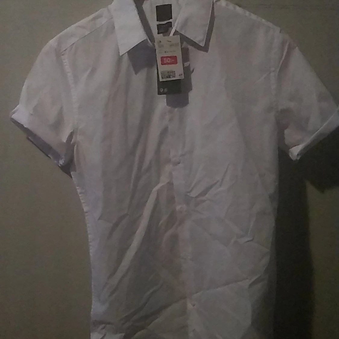 H&M white shirt with short sleeves, size S