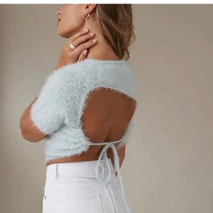 Hanna schönberg topp  - Näst intill oanvänd topp från Hanna schömbergs kollektion med nakd (säljer en vit inte blå som första bilden visar, men samma modell), storlek S men passar även xs och m då man kan justera banden i ryggen. 🌟🌟🌟