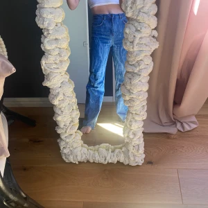 Coola Jeans  - Säljer mina jeans från nakd som jag inte har fåt så mycket andvändnig för. Inga skavanker. Jag är 170 cm lång.