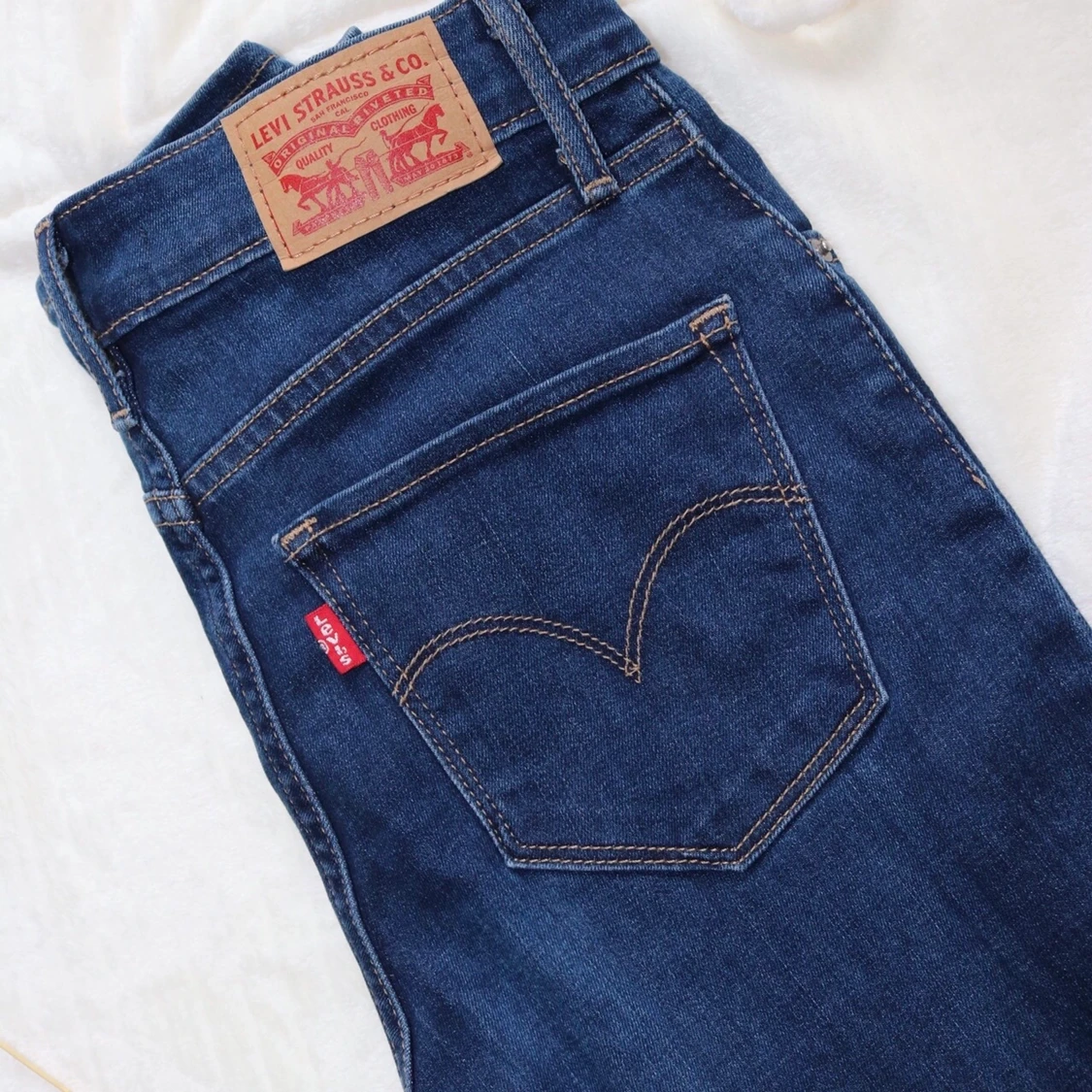 Levi’s High Rise Skinny - 90