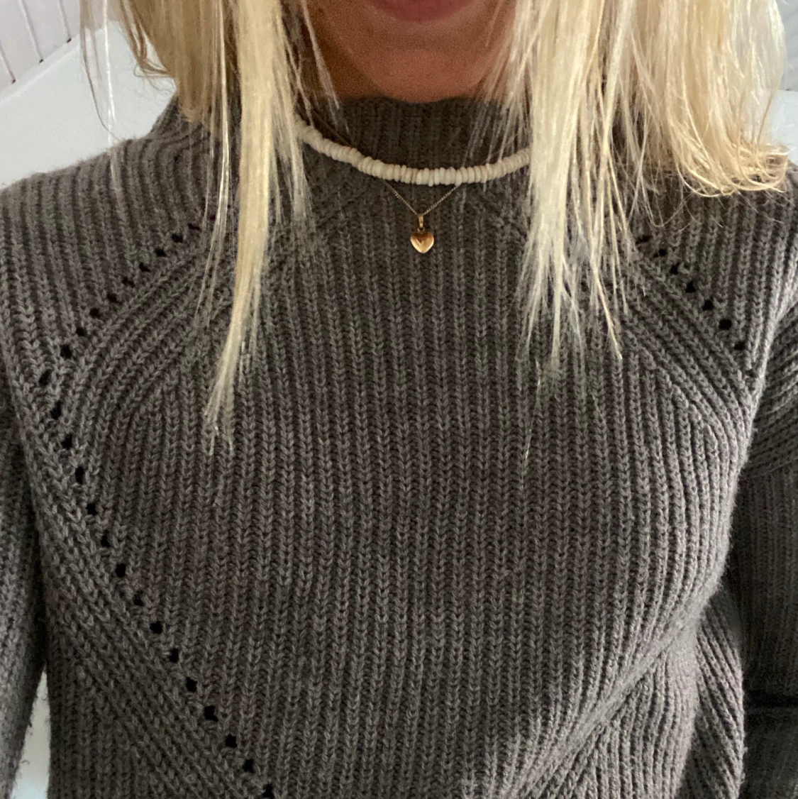 Grå stickad tröja - 90