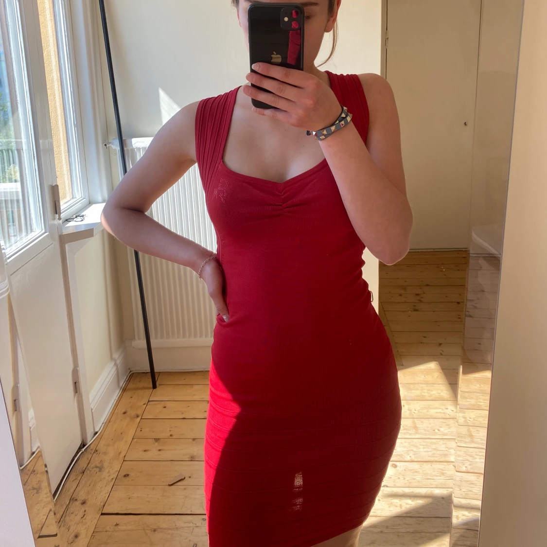 Röd klänning  - 90