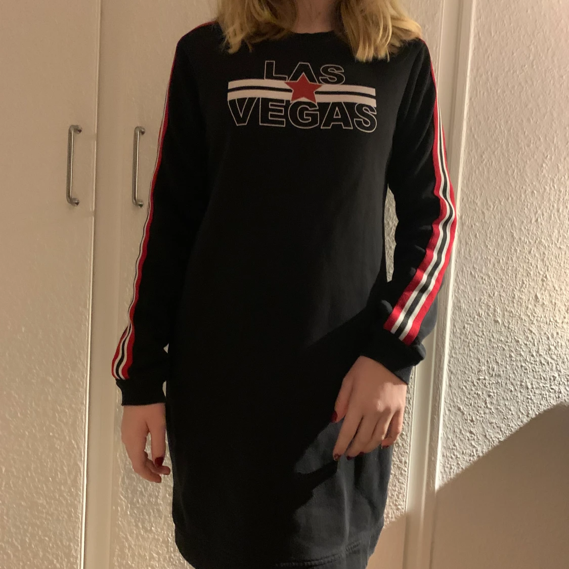 En härlig lite tjockare klänning. - 90