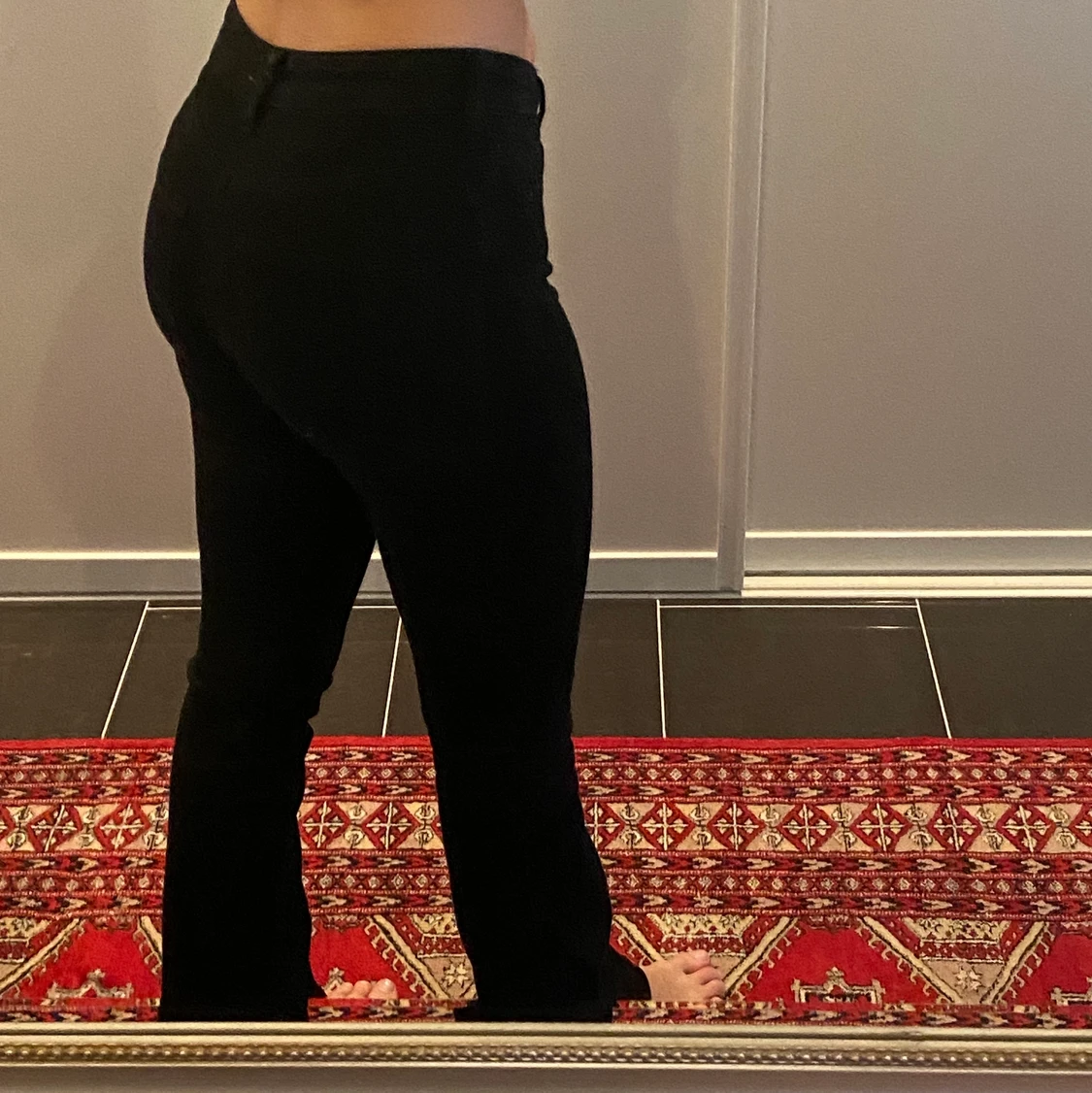 Svarta bootcut jeans - 90