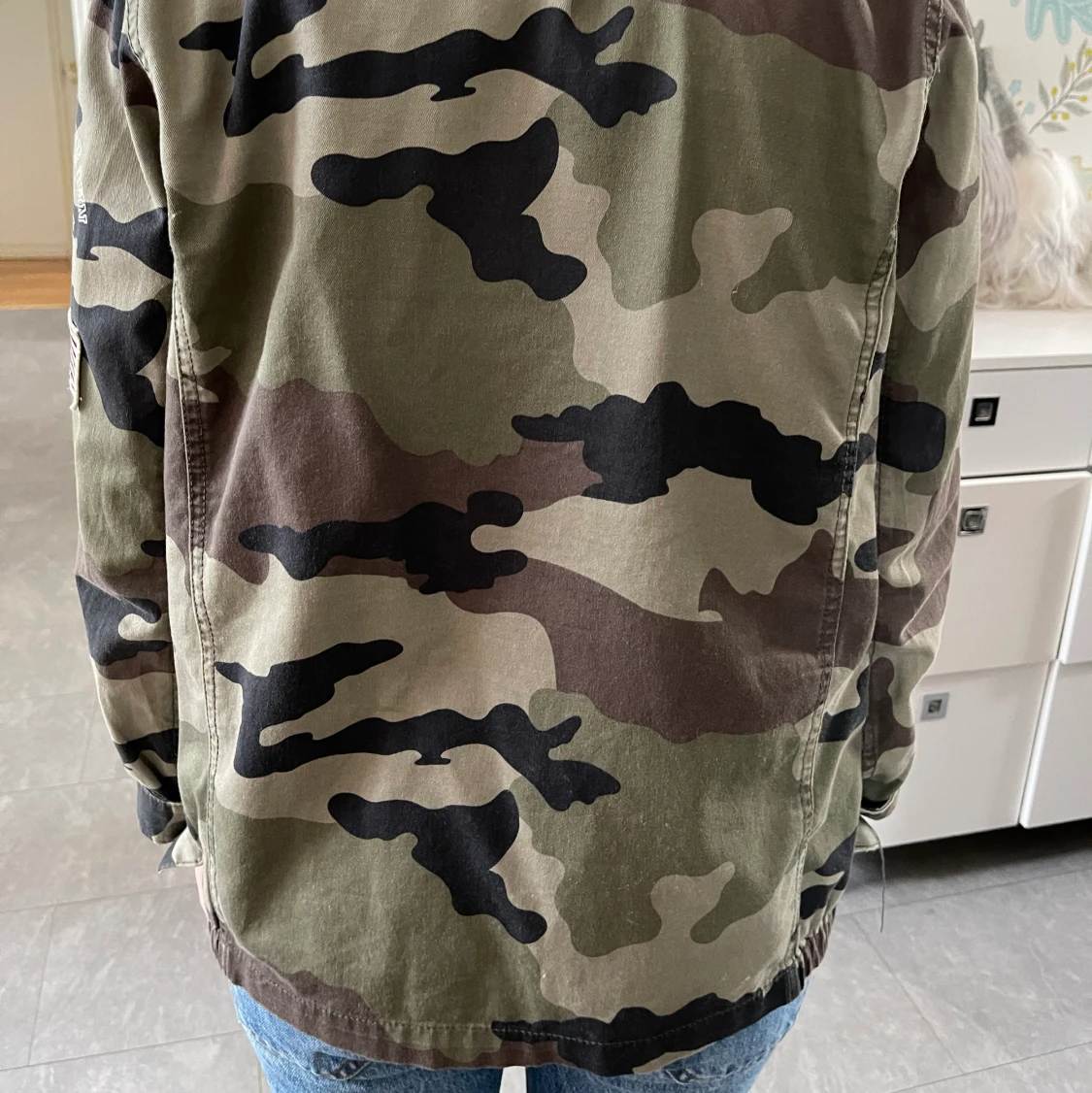 Jacka med militärmönster - 90