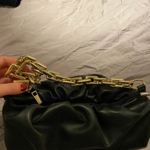 Väska - Axelväska i svart