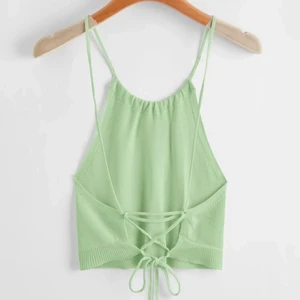 Topp - Jättefin grön topp! Jag älskar den men den har tyvärr blivit för liten för mig. 💗😍