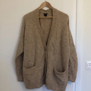 Kofta Lindex  - Kofta med knappar från Lindex. M/L! 