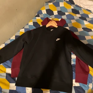 Nike crewneck  - Nike svart tröja inköpt för 449kr på aboutyou säls för 300 knappt använd storlek M passar S