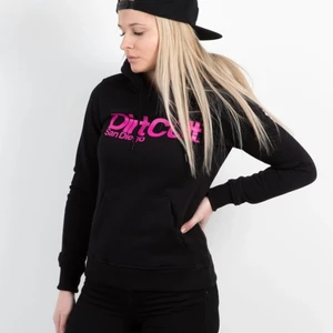 Dirtcult hoddie - Nu säljer jag min dirtcult hoddie. Den är okej mycket använd men i bra skick. Den är i storlek m men är som s. Orginalpris är 600kr. Du står för frakten