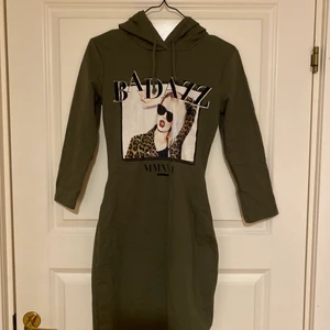 Klänning storlek XS - Sitter bra på xs & s! Oanvänd med prislapp kvar! 