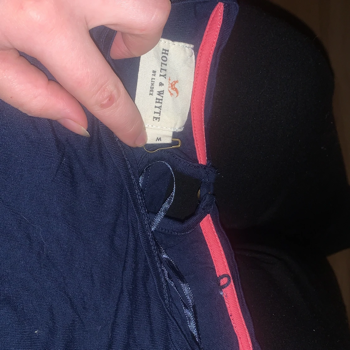 Tröja med korta ärmar från Lindex. - 91