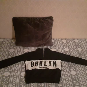 Hoodie  - Säljer en svart och vit brklyn hoodie skulle passa en 12 till 13 åring tar bara emot kontanter💛