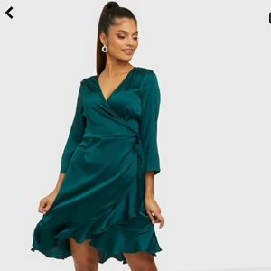 Klänning  - Klänning från vero Moda, använd 2 gånger 