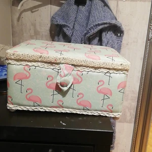 Smink/sy väska - Lite smutsig men har använt den som smink väska