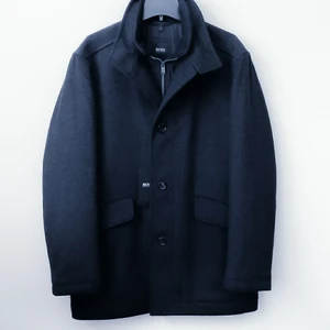 Hugo Boss Coxtan 4 Rock - Fodrad Kashmir rock i väldigt bra skick. 46/S