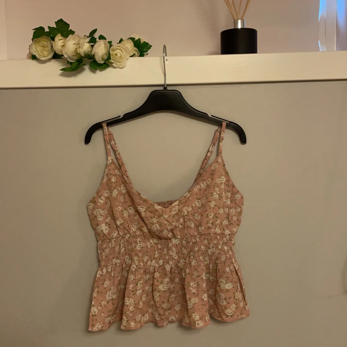 Oanvänd kort söt topp stl S