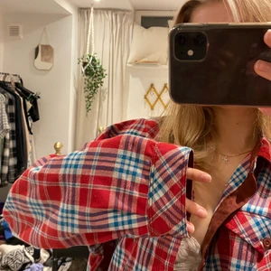 The North face flanell - The north face flanell i fint skick! Fickorna är äkta☺️