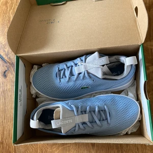 Lacoste LT Spirit2.0 - Size 37. It is new. I have received it as a present and never used it. 