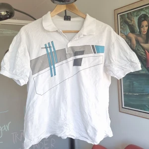 Retro pike - Retro tröja 100 procent bomull storlek m. Behöver strykas. 10 kr. Frakt 45 kr. Samfraktar för 66 kr 💕📦