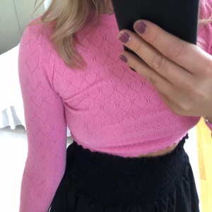 Rosa topp - Säljer denna rosa topp från zara då den ej använts så mycket. 