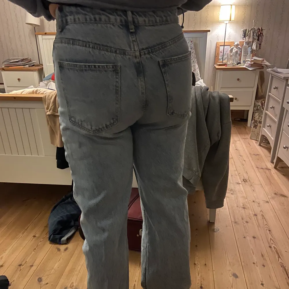 Bra, skönt material men små i storleken passar 38/40. (Står storlek 46 på men det passar inte mig som har 42) Betalning via swish. 80kr+ frakt. Jeans & Byxor.