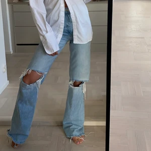 Populära zara jeans - Frakt tillkommer 66kr. Jag är 1.64 lång 
