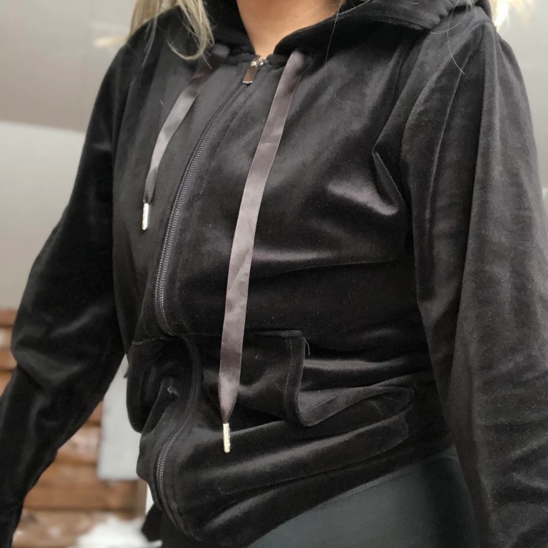 Mjuk hoodie, ifrån gina