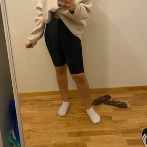 Sköna  - Köparen står för frakt. 