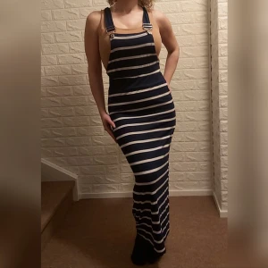 Klänning  - Lång klänning,  passar s,m,l , skönt och sporty