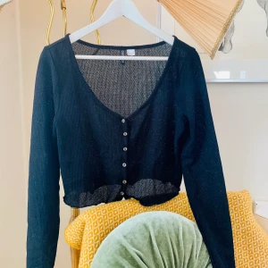 Tröja/kofta  - Helt ny fint skick