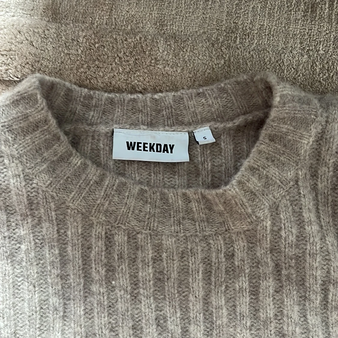 Weekday tröja  - 91