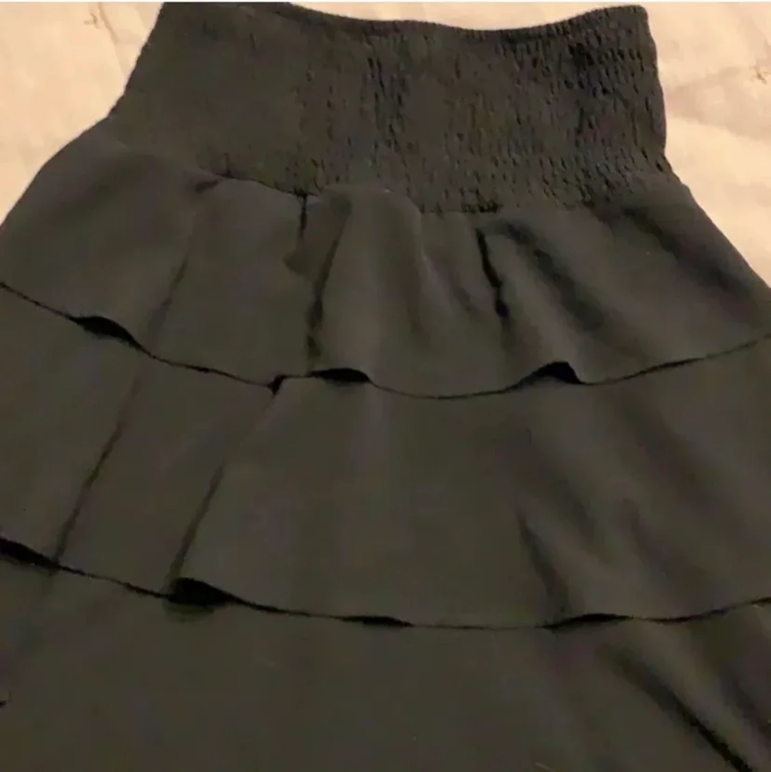 Svart Volangkjol S/M/L - 90