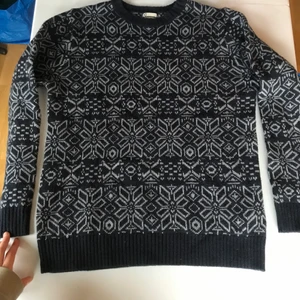 Mysig tröja - 6 plagg för 100kr