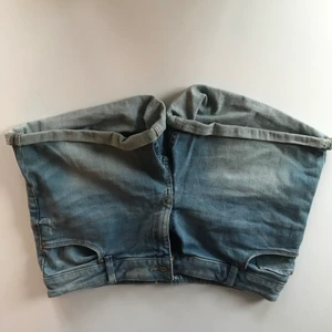 Shorts M - 6 plagg för 100kr