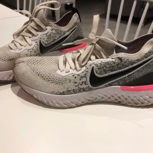 Nike skor - nike träningsskor. väldigt sköna