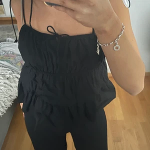 Topp - Svart söt fest topp, aldrig använd